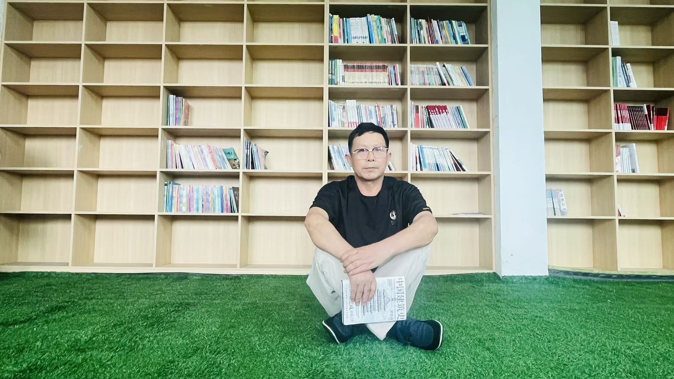 资深德育教师王晓明(图2) 微信图片_20260512160129_103_39.jpg